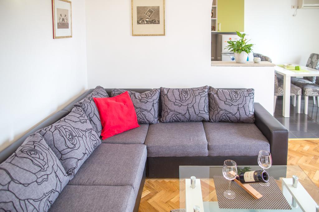 Apartments Vila Masha Petrovac Luaran gambar
