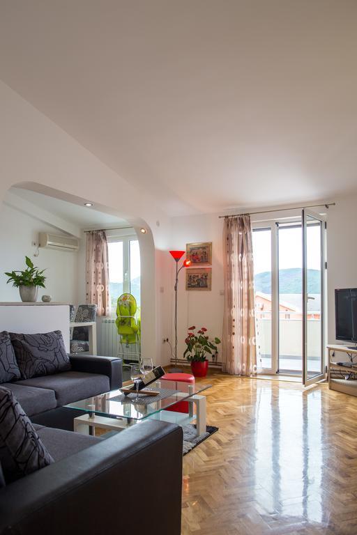 Apartments Vila Masha Petrovac Luaran gambar