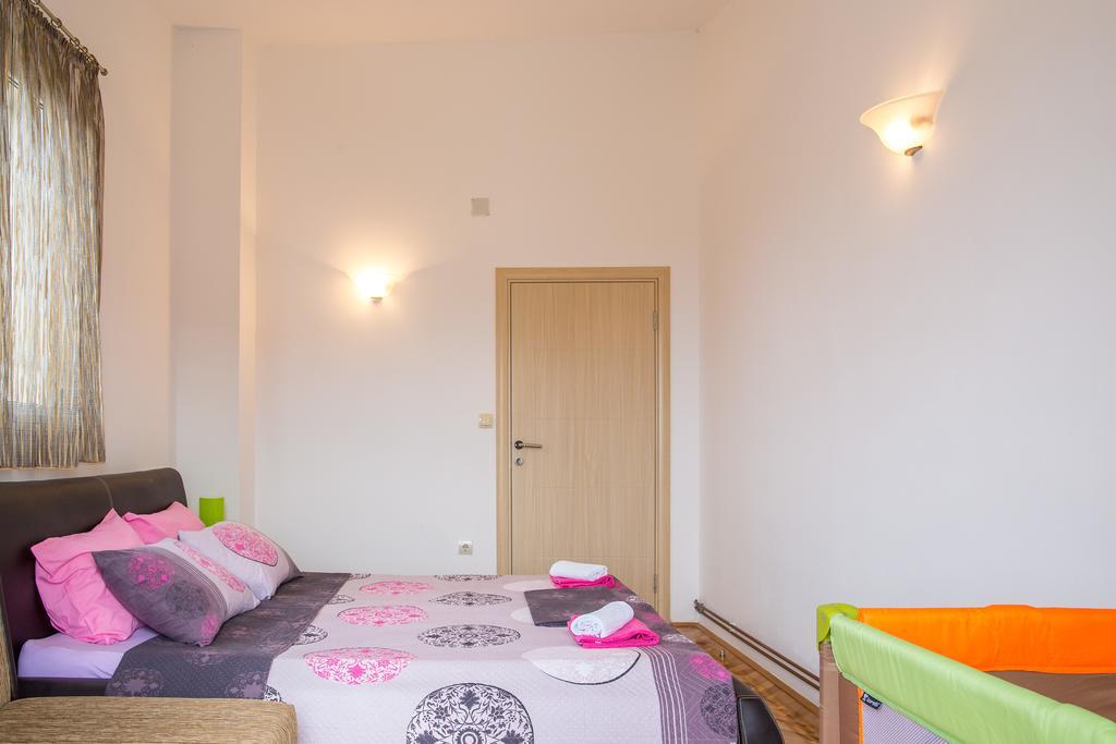 Apartments Vila Masha Petrovac Luaran gambar