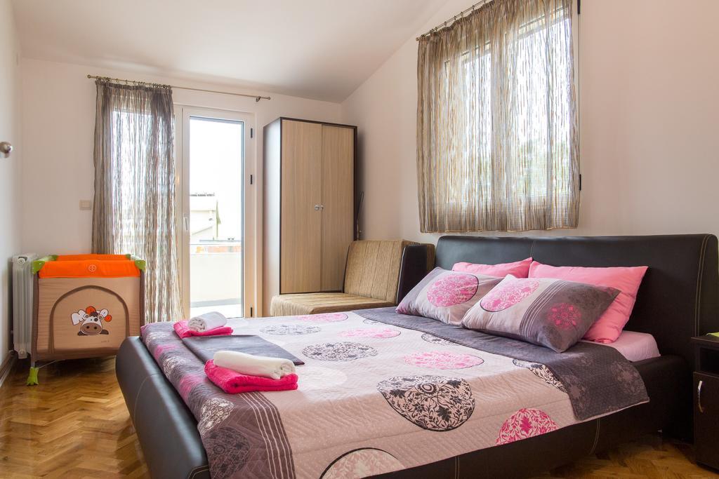 Apartments Vila Masha Petrovac Luaran gambar