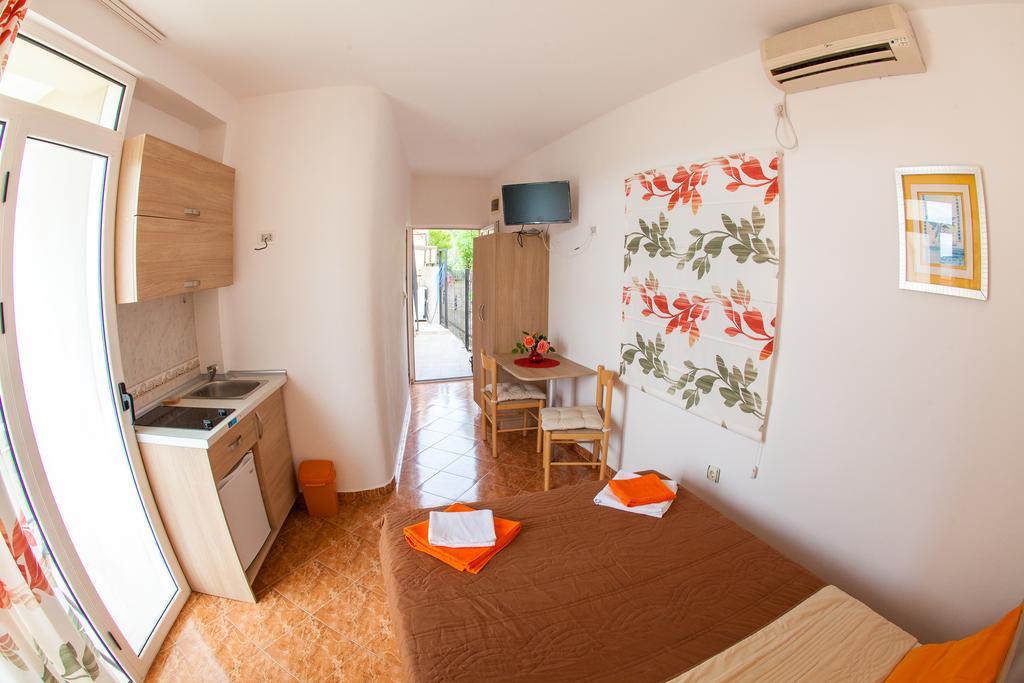 Apartments Vila Masha Petrovac Luaran gambar