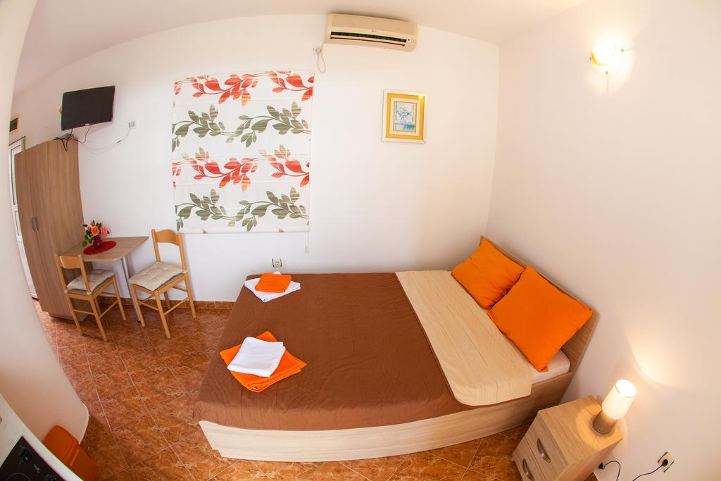 Apartments Vila Masha Petrovac Luaran gambar