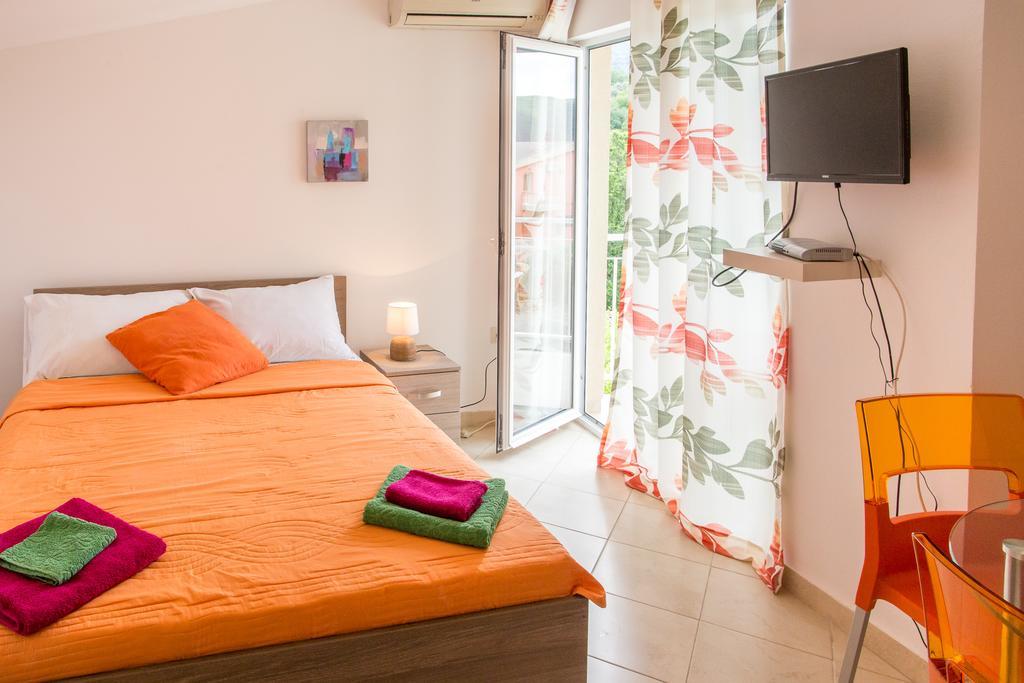 Apartments Vila Masha Petrovac Luaran gambar