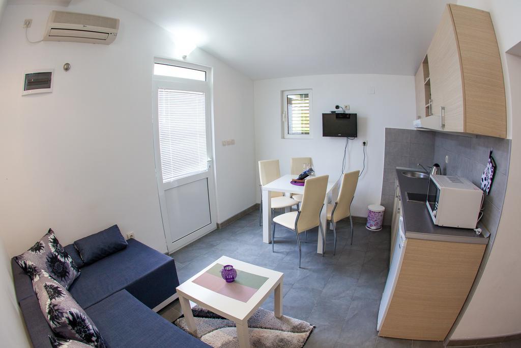 Apartments Vila Masha Petrovac Luaran gambar