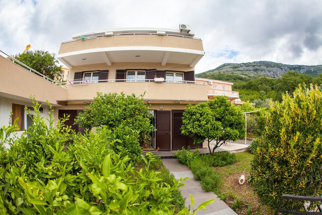 Apartments Vila Masha Petrovac Luaran gambar